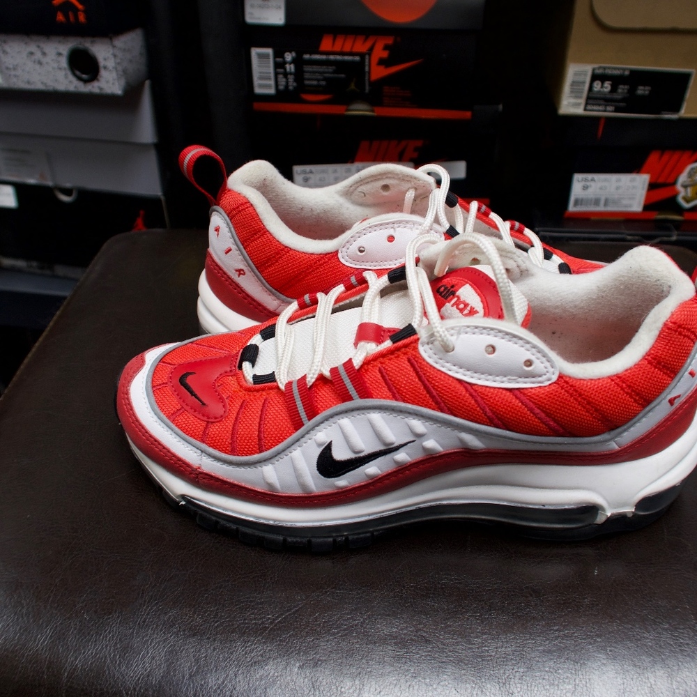 Nike Air Max 98 Women’s size 7 retro vintage run